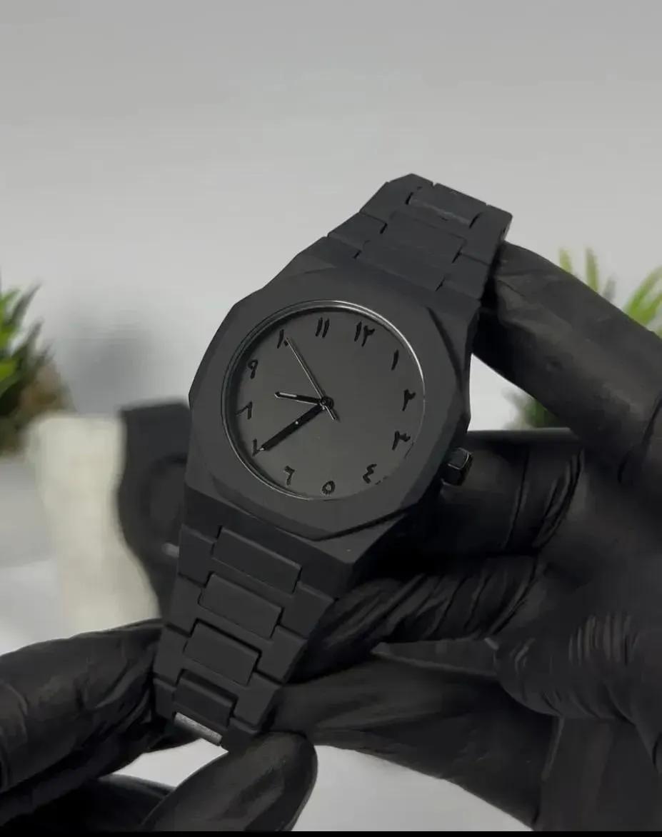 Men’s Black Carbon Fiber Analogue Watch | Stylish 12-Hour Display Luxury Wrist Watch
